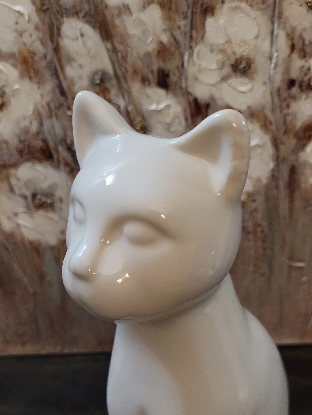 2 Pier 1 Ceramic Sitting White Cats